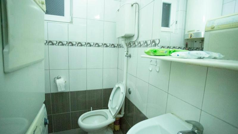 Private Cozy Room 1 With Shared Kitchen In Appartment, Downtown Βελιγράδι Εξωτερικό φωτογραφία