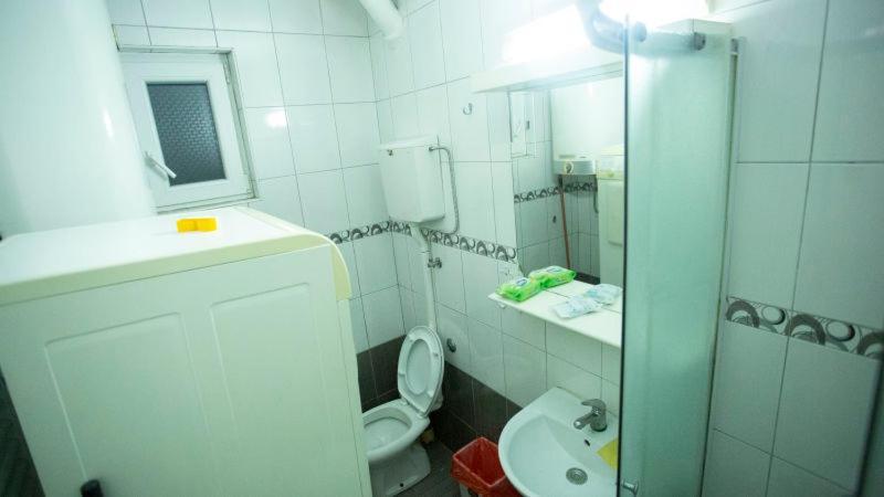 Private Cozy Room 1 With Shared Kitchen In Appartment, Downtown Βελιγράδι Εξωτερικό φωτογραφία
